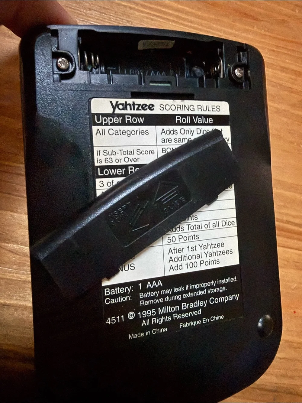 Working vintage 1995 Milton Bradley Electronic Handheld Yahtzee Game Model 4511